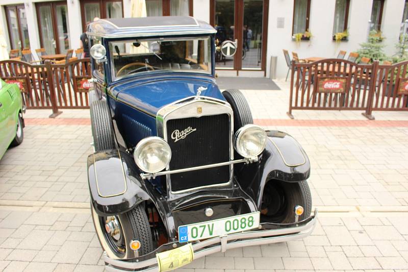 Historia Motor Club Františkovy Lázně pořádal v sobotu 1. září už 8. ročník Veteran Rallye Františkovy Lázně.