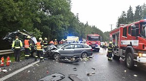Tragická nehoda na silnici I/6 v úseku U Střelnice.