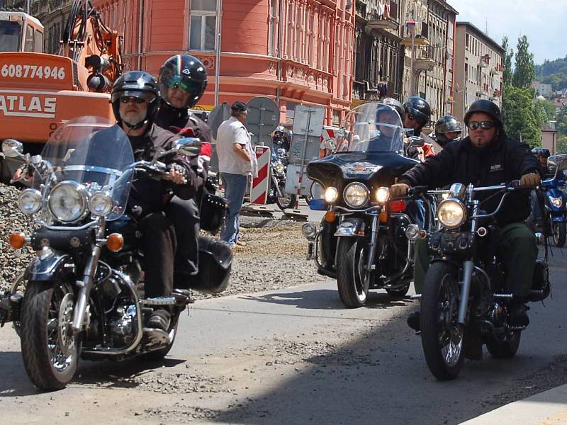 Na 13. ročník srazu Dennis Hopper přijely stovky motorkářů.