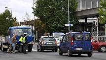 Nedání přednosti v jízdě bylo příčinou dopravní nehody, ke které došlo na křižovatce Západní a Engelovy ulice v Karlových Varech