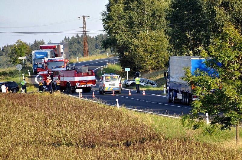Tragická dopravní nehoda u Dolního Žandova (čtvrtek 1. září 2011)