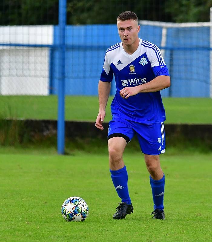 Čtvrtou výhru si připsali v krajském přeboru na účet fotbalisté Nejdku, kteří porazili Lomnici vysoko 8:1.