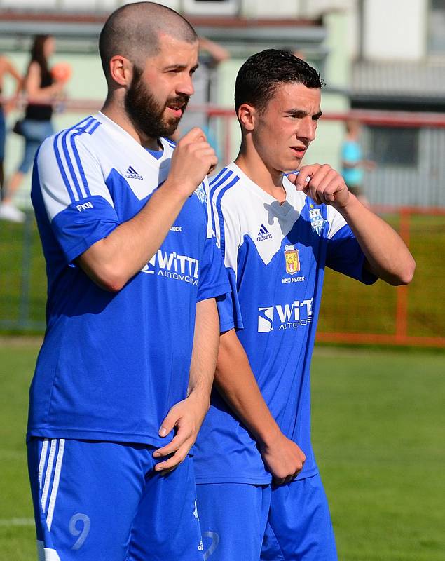 Vítězem krajského poháru mužů KKFS se stali po výhře 1:0, fotbalisté Nového Sedla (v červeném), kteří udolali nejdecký FK (v modrém).