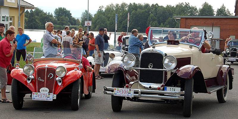 Jubilejní desátý ročník Karlovarské Veteran Rallye 2010.