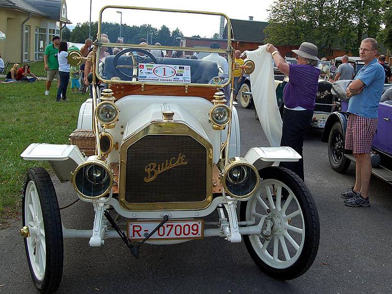 Jubilejní desátý ročník Karlovarské Veteran Rallye 2010.