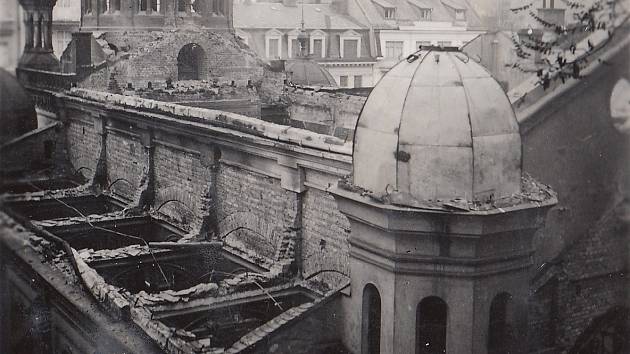 Před 64 lety byla vypálená karlovarská synagoga. Křišťálová noc byla  tragická - Chebský deník