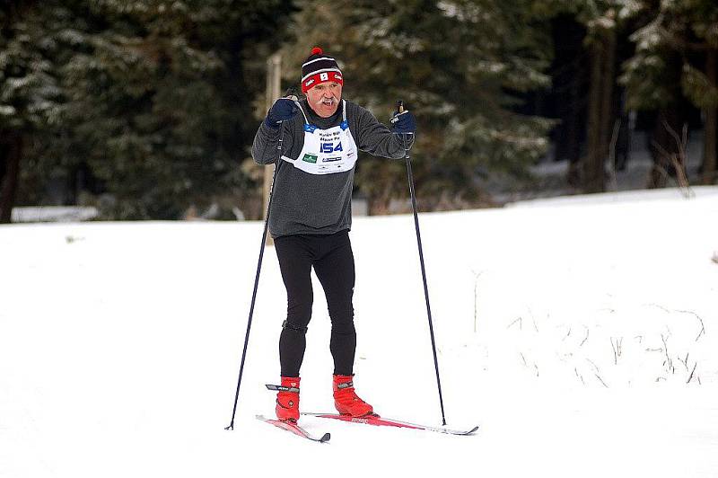 Jubilejní čtyřicátý ročník Karlova Běhu Alpine Pro ozdobila svou účastí například Kateřina Neumannová (v dresu Super Laufer 2003) či Milan Šperl.