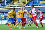 Karlovarská Slavia zakončila anglický týden na půdě Benešova prohrou 1:2.