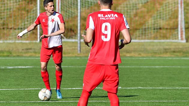 FC Slavia Karlovy Vary - FK ROBSTAV Přeštice 3:1 (1:1).