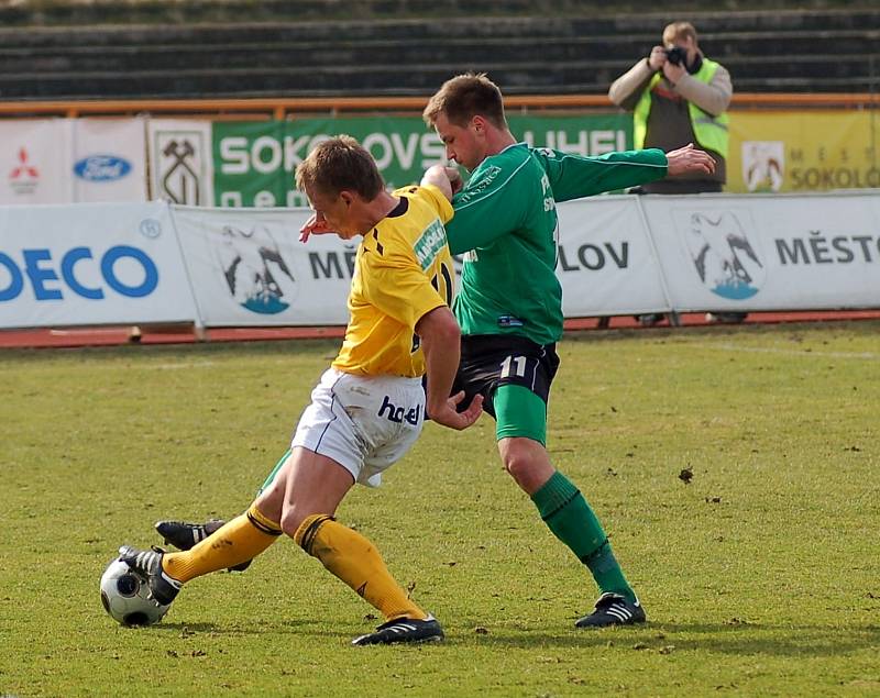 Sokolov se střetl s Bohemians na svém hřišti v rámci II. ligy v roce 2009, kdy prohrál 1:2. Na utkání si našlo cestu 2860 diváků.