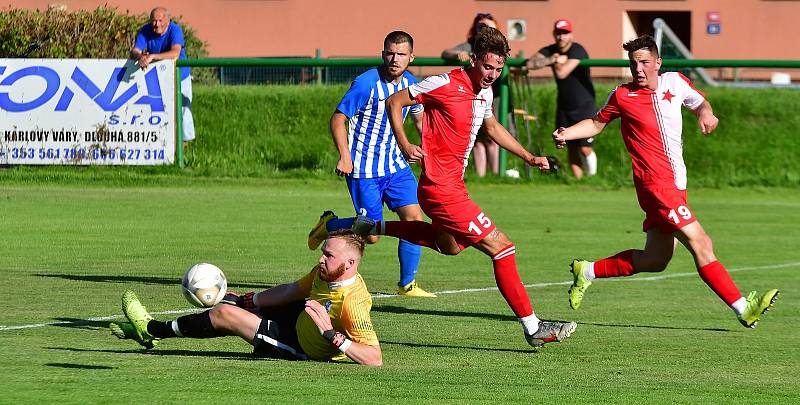 Druhý třetiligový účastník dnes prověří fotbalisty divizního ostrovského FK. Po karlovarské Slavii, se kterou Ostrov remizoval 2:2, se dnes představí od 18 hodin na půdě Sokolova.