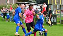 Cenný bod si připsala ve 4. kole krajské I. A třídě na konto rezerva FK Ostrov, která dosáhla v souboji s TJ Karlovy Vary-Dvory po výsledku 1:1 na bodový zisk.