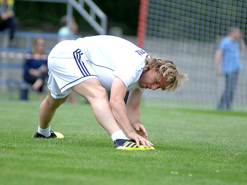 Pavel Nedvěd odehrál mistrovské utkání I.B třídy ve Sklané.