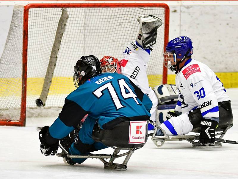 Dvě výhry během víkendu slavili v domácím prostředí para hokejisté SKV Sharks Karlovy Vary, kteří zdolali Havířov i Zlín.