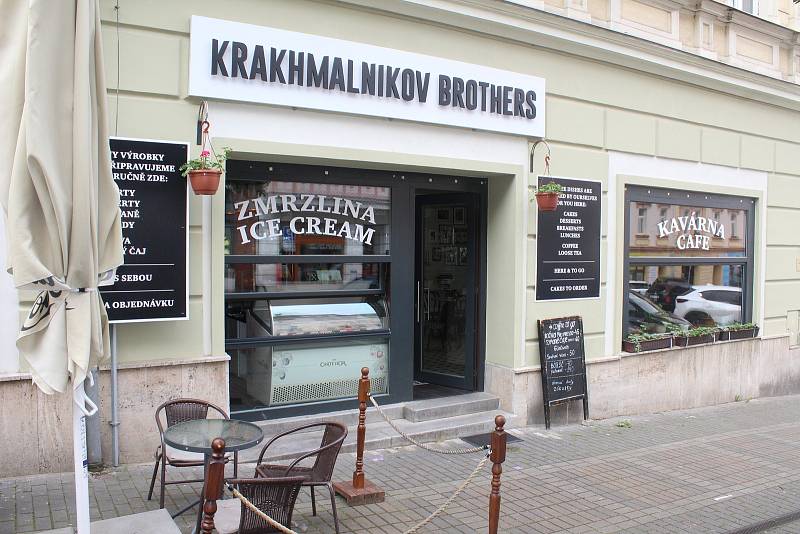 Cukrárna Krakhmalnikov brothers.