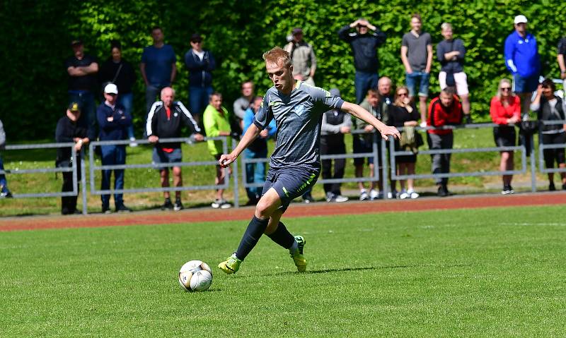 Chebská Hvězda porazila v derby v rámci Fortuna divize A Mariánské Lázně 3:1.