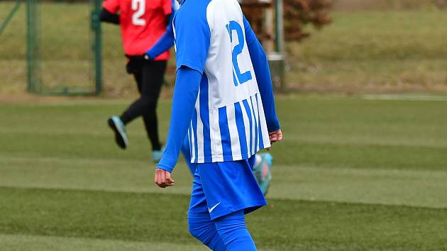 FK Ostrov - FK Tatran Kadaň 3:0 (1:0).