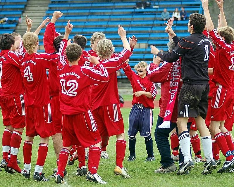 Eurosportring. Lázeňské město po tři dny hostilo mezinárodní mládežnický fotbalový turnaj pod názvem Karlsbad Cup 2009.