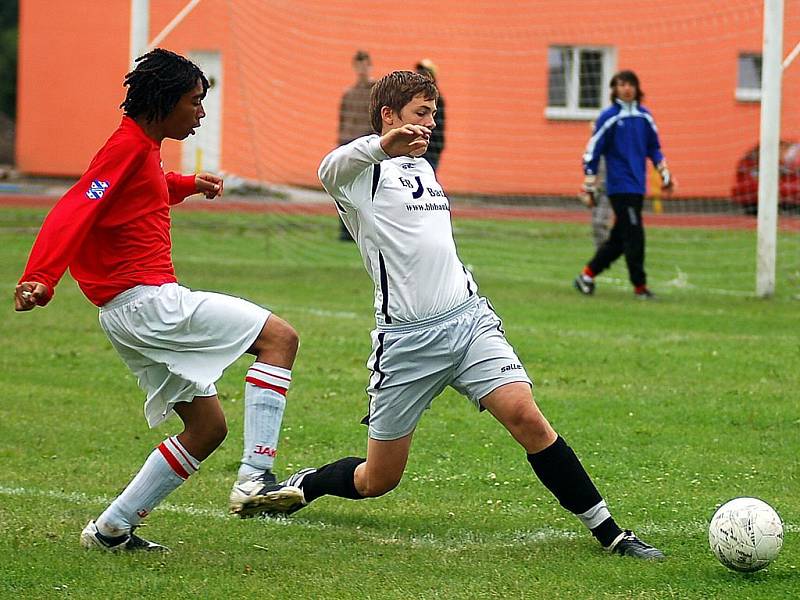 Eurosportring. Lázeňské město po tři dny hostilo mezinárodní mládežnický fotbalový turnaj pod názvem Karlsbad Cup 2009.