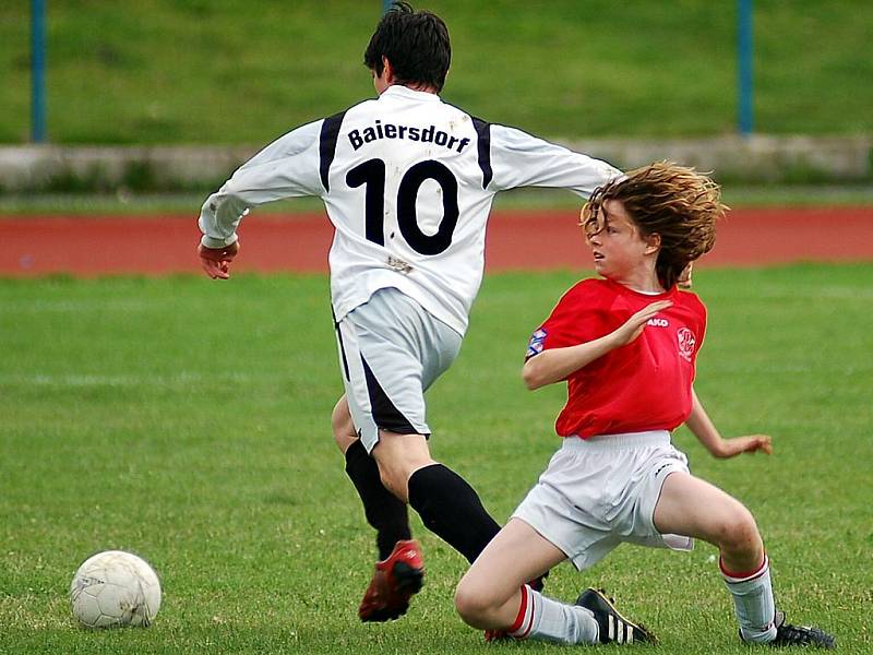 Eurosportring. Lázeňské město po tři dny hostilo mezinárodní mládežnický fotbalový turnaj pod názvem Karlsbad Cup 2009.