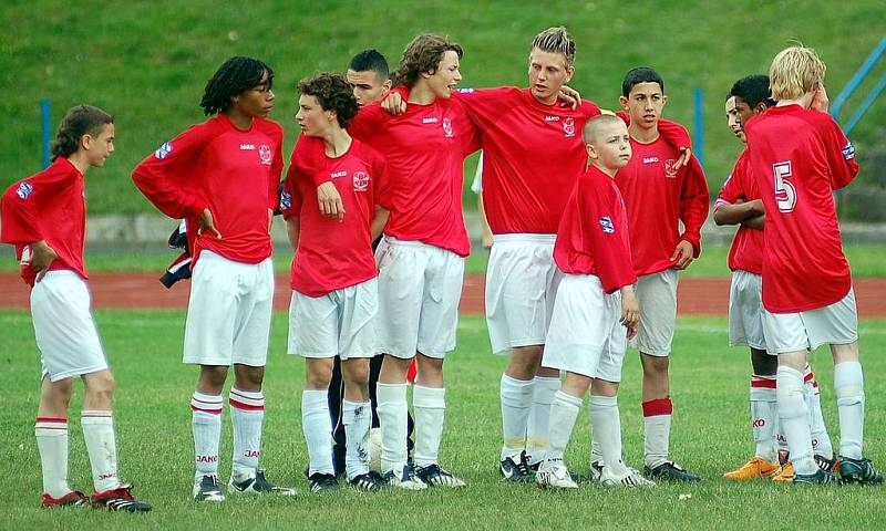 Eurosportring. Lázeňské město po tři dny hostilo mezinárodní mládežnický fotbalový turnaj pod názvem Karlsbad Cup 2009.