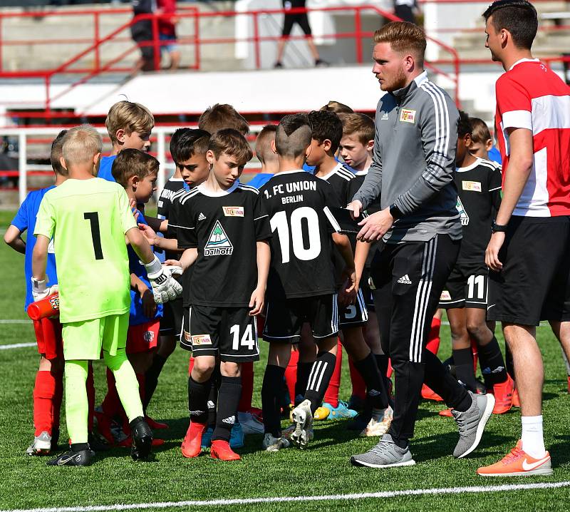 Memoriál Jiřího Feureisla přetavily v triumf naděje Manchesteru United.