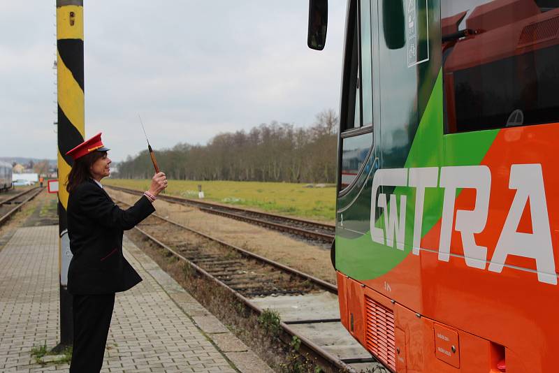 Větší komfort pro cestující. Z Mariánských Lázní do Karlových Varů se teď dostanou rychleji a pohodlně.