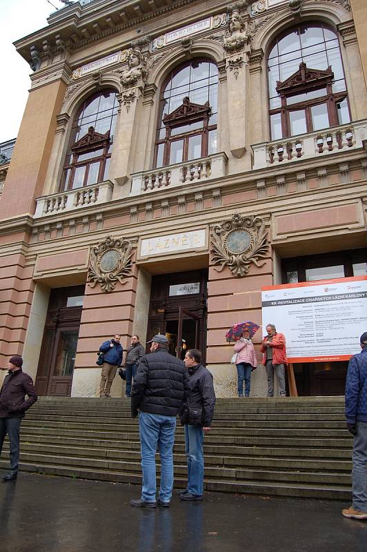 V sobotu byla slavnostně zahájena rekonstrukce Císařských lázní. Slavnostní události se účastnil i premiér Andrej Babiš a ministryně financí Alena Schillerová.