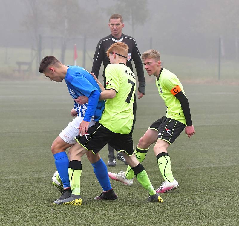 Dorostenci Ostrova se na vítězství natrápili, když udolali FC Cheb v poměru 4:3.