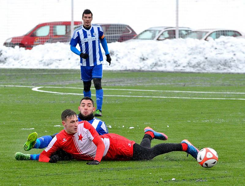 První prohra. V zimní přípravě poprvé karlovarská Slavia prohrála, když nestačila na Jiskru Domažlice, které podlehla 2:5.