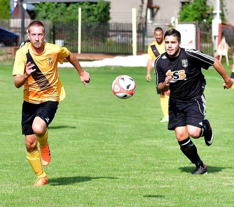 Dvoubrankovou výhru  ukořistili o víkendu před svými fanoušky fotbalisté božičanského SK, když porazili Sedlec.