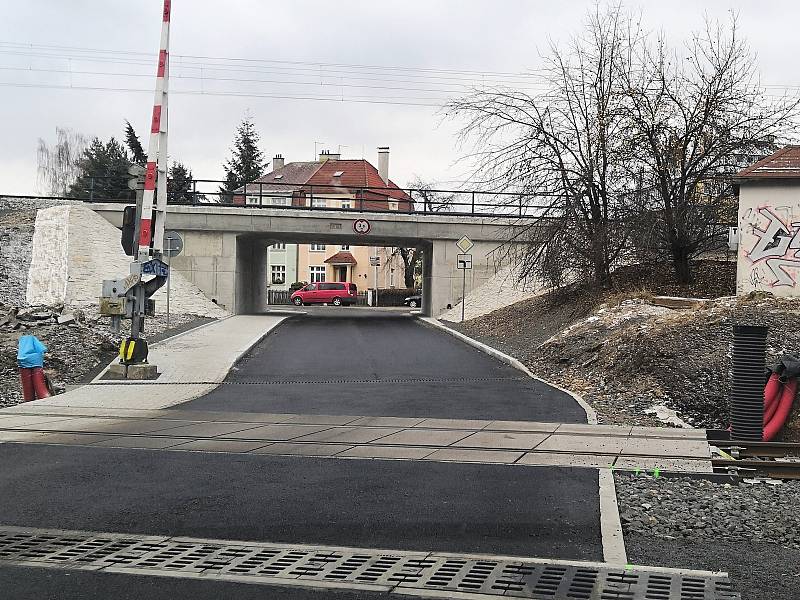 Opravený viadukt v karlovarských Bohaticích.