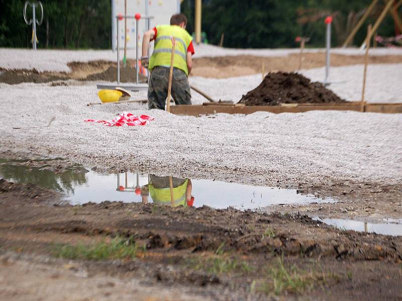 Dokončení stavebních prací v meandru Ohře.