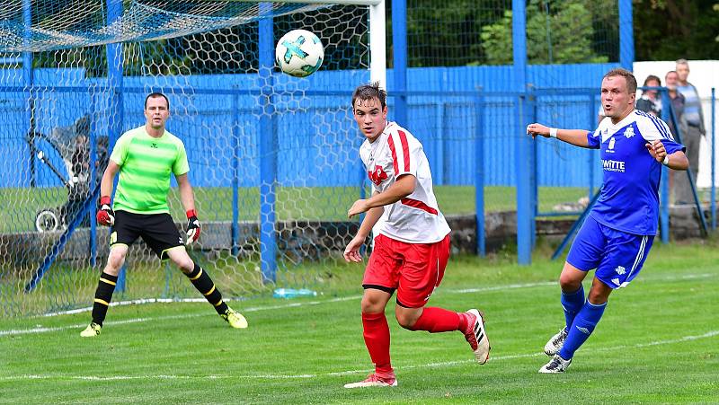 Třetí domácí výhru si připsal na svůj účet nejdecký FK, který si poradil s týmem Toužimi v poměru 8:1.