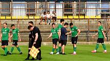 Čtyři branky museli skousnout fotbalisté Baníku Sokolov v duelu s béčkem Dukly Praha na stadionu v Blšanech.