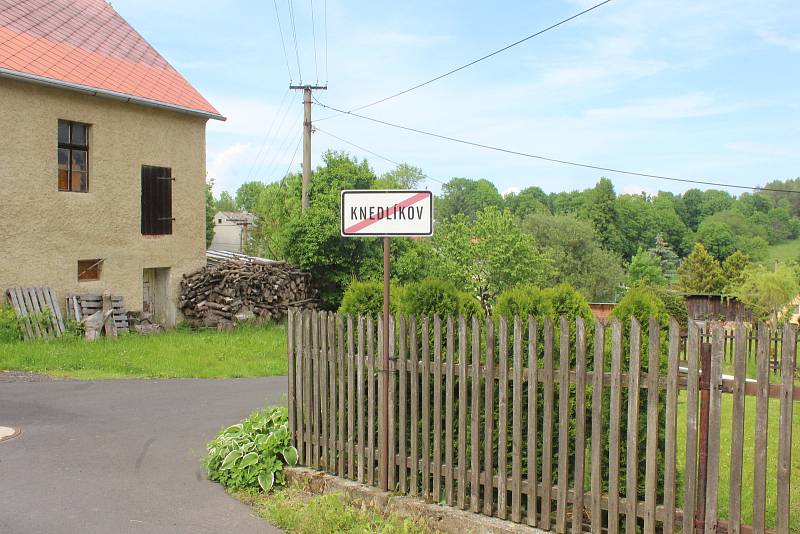 Horní Dražov - kvůli rozvětvené rodině Knedlíkových tu existuje i Knedlíkov.