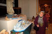 Výstava betlému v klášterním kostele Zvěstování Panny Marie v Ostrově