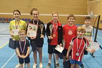 Badmintonové naděje TJ Slovan Karlovy Vary si připsaly na konto na Kynžvartském šviháčku hned několik cenných úspěchů.