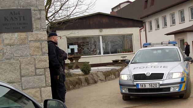 Policejní zátah v Novém Kostele na Chebsku