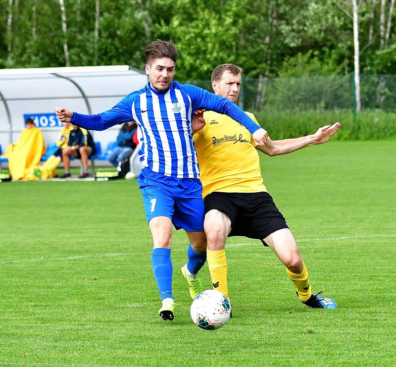 Mariánskolázeňská Viktoria prozatím vychází v Turnaji KKFS bodově naprázdno. Po domácí prohře 0:2 s rezervou karlovarské Slavie nestačila Viktoria ani na Ostrov, tomu podlehla 0:1.