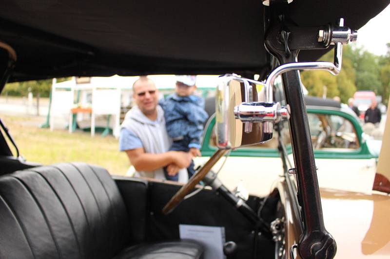 Historia Motor Club Františkovy Lázně pořádal v sobotu 1. září už 8. ročník Veteran Rallye Františkovy Lázně.