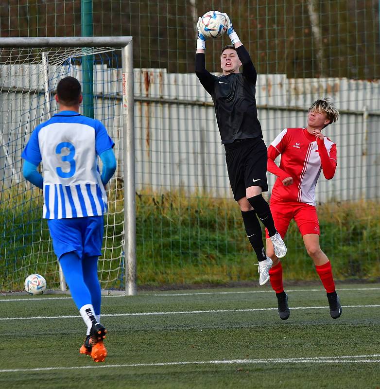 Ostrov udělal vítěznou tečku, porazil mladíky Slavie, slavil výhru 5:2.