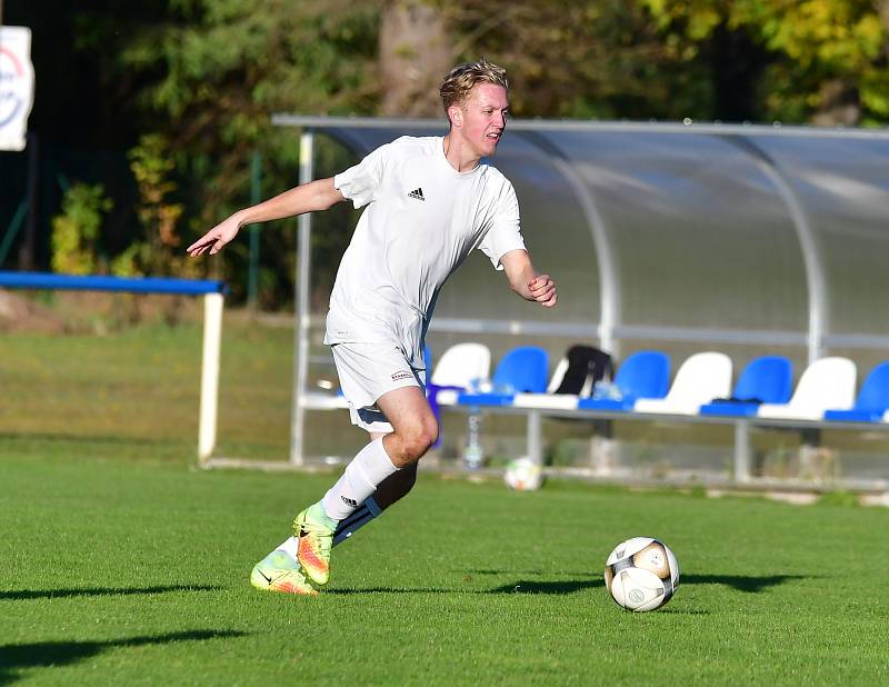 Porážku 1:5 si připsal o víkendu na konto Sadov, který na stadionu ve Staré Roli podlehl 1:5 Stanovicím.