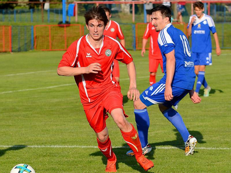 Vítězem krajského poháru mužů KKFS se stali po výhře 1:0, fotbalisté Nového Sedla (v červeném), kteří udolali nejdecký FK (v modrém).