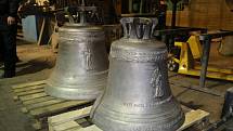 Zvony Josef a Maria jsou již v kostele v Rybářích.