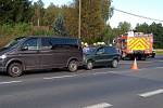 Požáry strojů, lesa i nehody aut a motorkářů. Hasiči zasahovali u 55 událostí