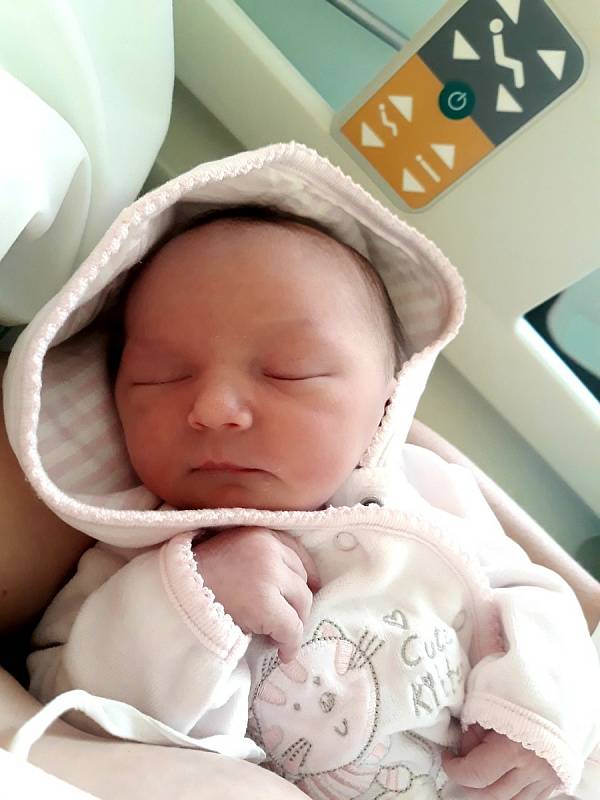 Michaela Čechová ze Sokolova se narodila 14. července 2020 v sokolovské porodnici s váhou 3210 gramů. Rodiče Jitka a Petr jsou z narození své druhorozené dcery moc šťastní.