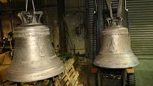 Zvony Josef a Maria jsou již v kostele v Rybářích.
