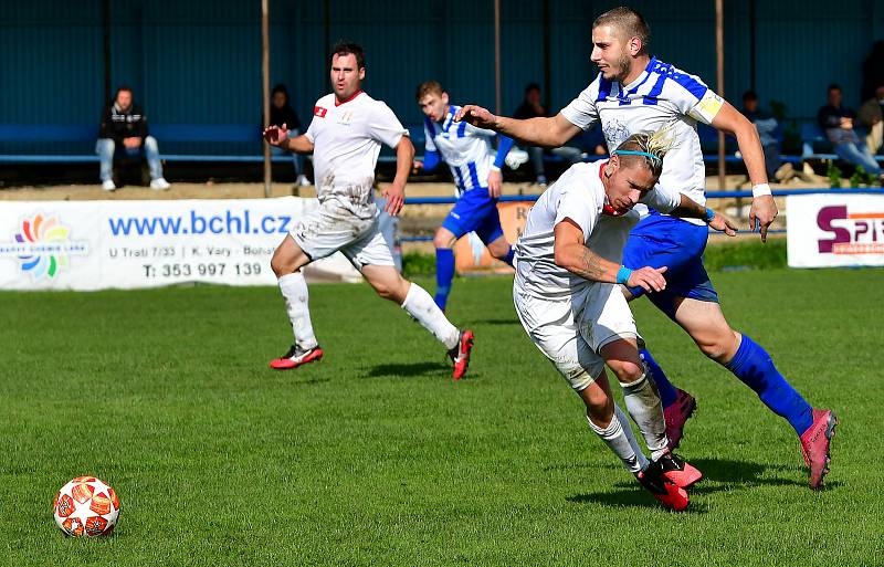 Třetí vítězství uzmula na Růžovém Vrchu karlovarská Lokomotiva, jež v derby s Hroznětínem nakonec udolala jedinou přesnou ranou, kterou obstaral tři minuty před koncem František Jílek,