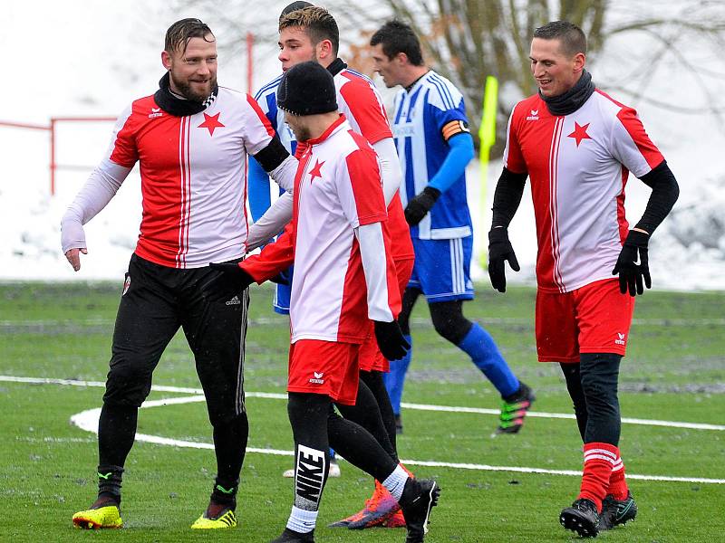 První prohra. V zimní přípravě poprvé karlovarská Slavia prohrála, když nestačila na Jiskru Domažlice, které podlehla 2:5.